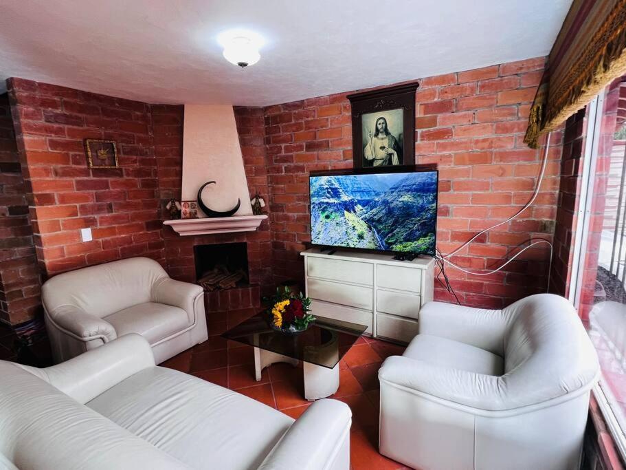 Hermosa Casa , Con Parqueadero En Rionegro Cerca Al Aeropuerto Villa Luaran gambar