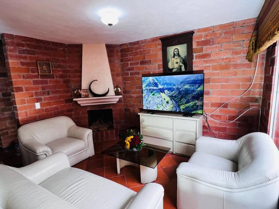 Hermosa Casa , Con Parqueadero En Rionegro Cerca Al Aeropuerto Villa Luaran gambar