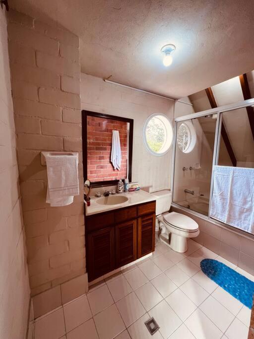 Hermosa Casa , Con Parqueadero En Rionegro Cerca Al Aeropuerto Villa Luaran gambar